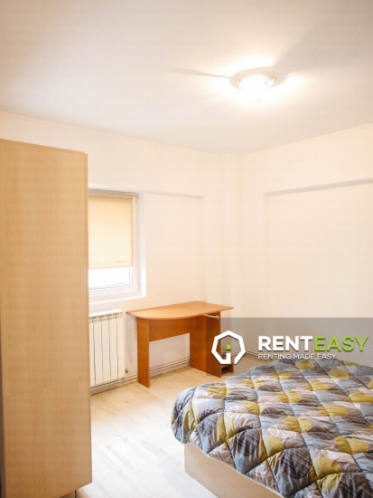 Apartament cu 4 camere de inchiriat in zona Moldova Mall