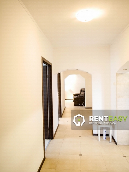 Apartament cu 4 camere de inchiriat in zona Moldova Mall