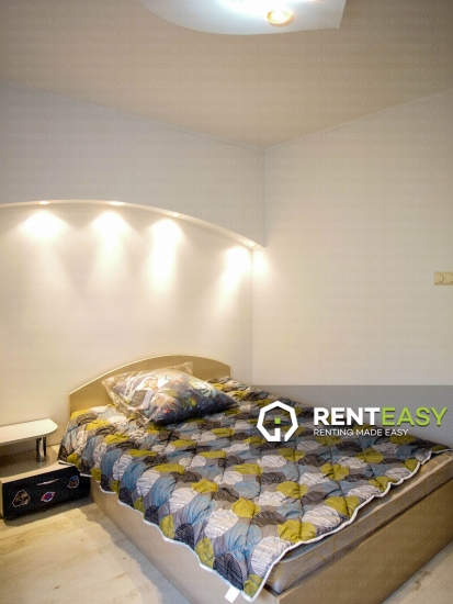 Apartament cu 4 camere de inchiriat in zona Moldova Mall