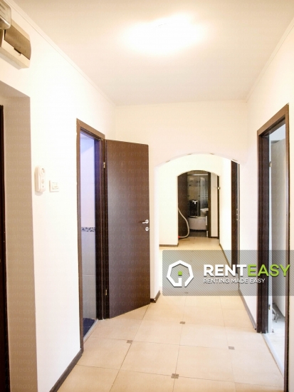 Apartament cu 4 camere de inchiriat in zona Moldova Mall