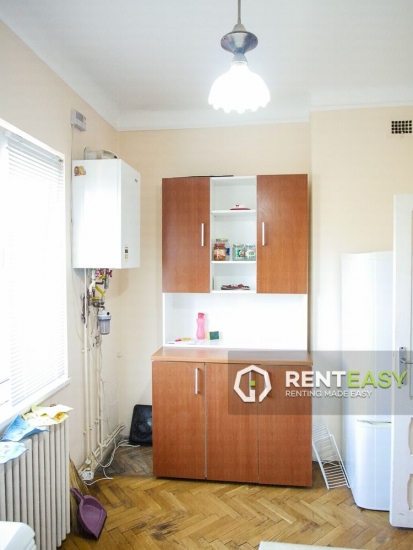 Apartament cu 2 camere de inchiriat in zona UMF