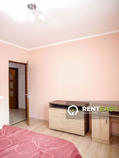Apartament cu 3 camere de inchiriat in zona Centrala - Stefan cel Mare