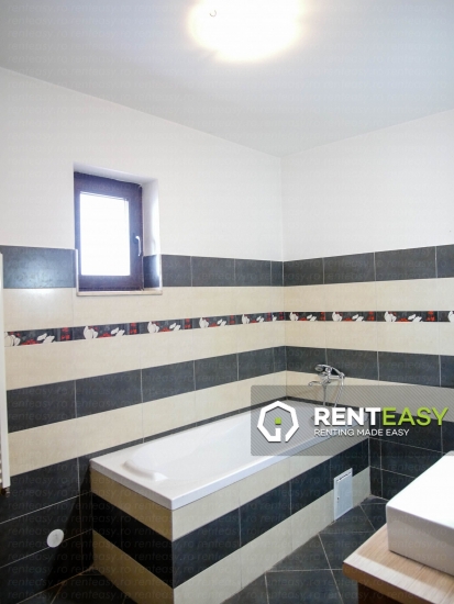 De inchiriat! Vila cu 4 camere situata in zona Tatarasi
