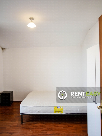 Vila cu 5 camere de inchiriat situata in zona Podul de Fier