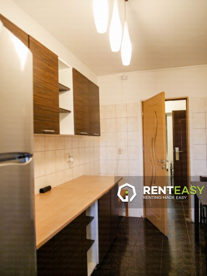 Apartament cu 3 camere de inchiriat in zona Centrala - Stefan cel Mare