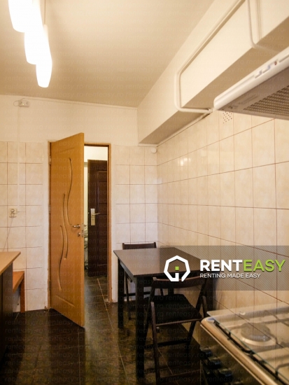 Apartament cu 3 camere de inchiriat in zona Centrala - Stefan cel Mare