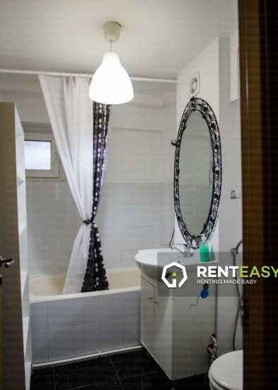 Apartament cu 3 camere de inchiriat in zona Centrala - Stefan cel Mare