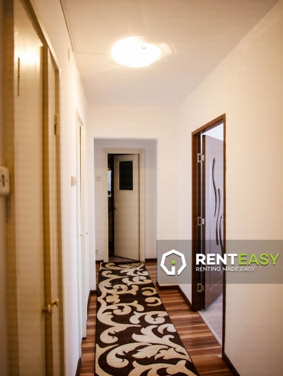 Apartament cu 3 camere de inchiriat situat in zona Tatarasi