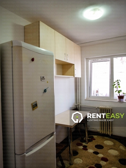Apartament cu 3 camere de inchiriat situat in zona Tatarasi