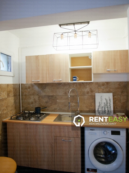 Apartament cu o camera situat in zona Podul de piatra