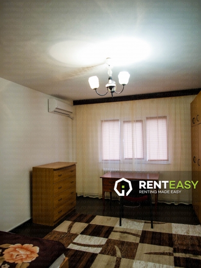 Apartament cu o camera situat in zona Podul de fier 