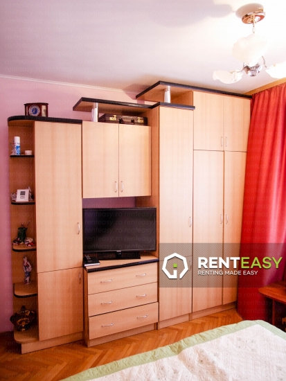 Apartament decomandat cu 3 camere de inchiriat in zona Palas 