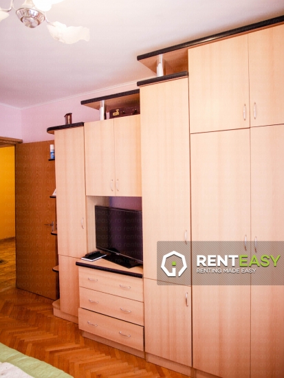 Apartament decomandat cu 3 camere de inchiriat in zona Palas 