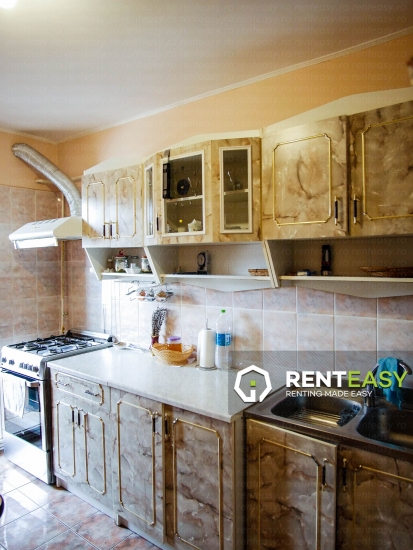 Apartament decomandat cu 3 camere de inchiriat in zona Palas 