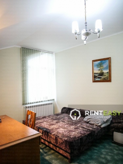 Vila cu 6 camere de inchiriat situata in zona Copou