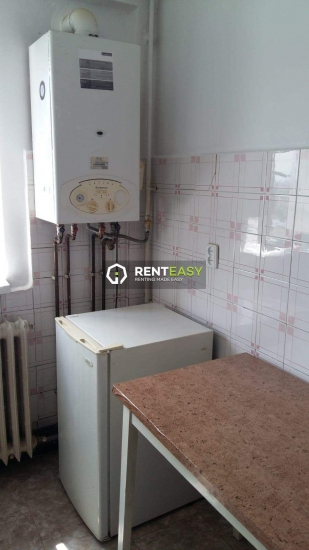 Apartament cu 3 camere de inchiriat situat in zona Mircea cel Batran