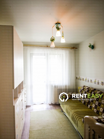 De inchiriat ! Apartament cu trei camere situat in zona Podu Ros