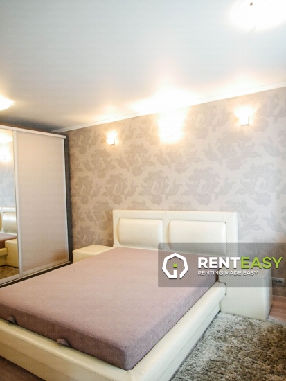De inchiriat ! Apartament cu trei camere situat in zona Podu Ros
