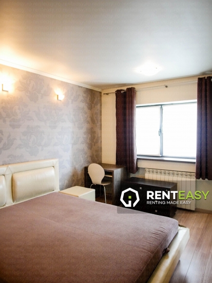 De inchiriat ! Apartament cu trei camere situat in zona Podu Ros