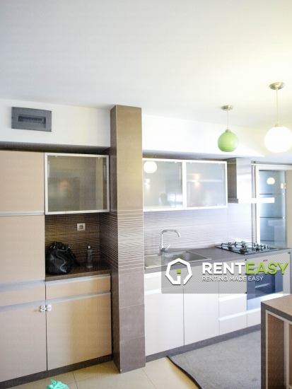 De inchiriat ! Apartament cu trei camere situat in zona Podu Ros