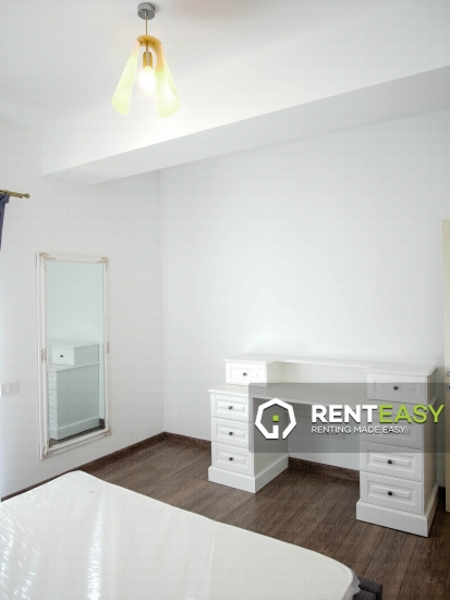 Penthouse cu 3 camere situat in Newton Residence