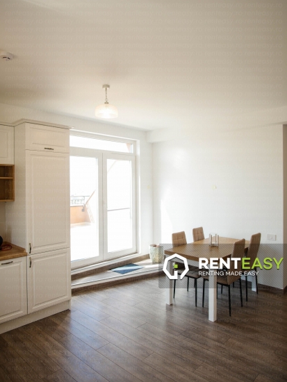 Penthouse cu 3 camere situat in Newton Residence