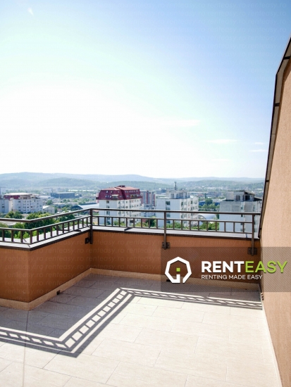 Penthouse cu 3 camere situat in Newton Residence