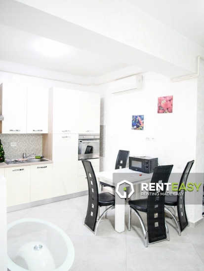 De inchiriat ! Apartament cu doua camere in bloc nou situat in zona Palas