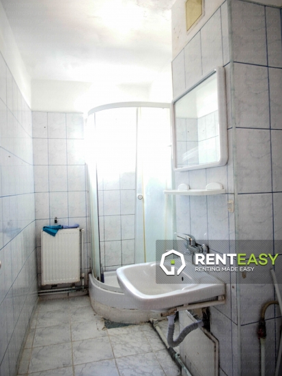 De inchiriat ! Apartament cu doua camere situat in zona Arcu