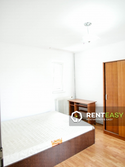 De inchiriat ! Apartament cu trei camere situat pe Bulevardul Independentei