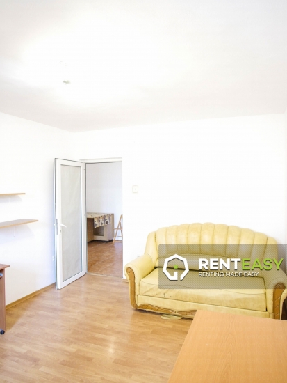 De inchiriat ! Apartament cu trei camere situat pe Bulevardul Independentei
