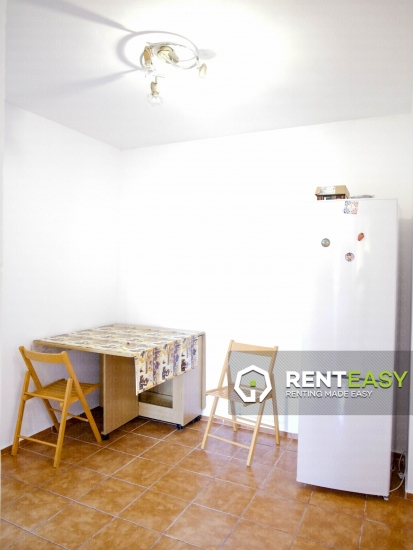 De inchiriat ! Apartament cu trei camere situat pe Bulevardul Independentei