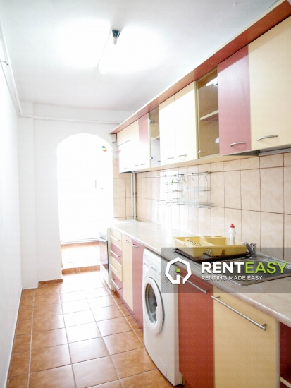 De inchiriat ! Apartament cu trei camere situat pe Bulevardul Independentei