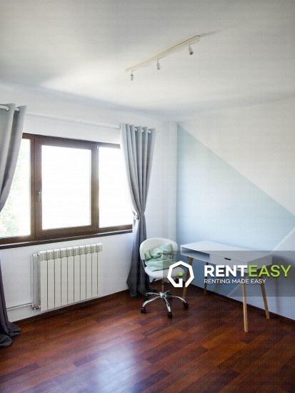 De inchiriat ! Apartament cu trei camere situat in zona Podu Ros - Splai Bahlui