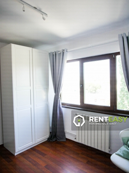 De inchiriat ! Apartament cu trei camere situat in zona Podu Ros - Splai Bahlui