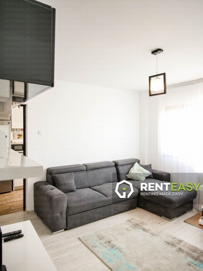 De inchiriat ! Apartament cu trei camere situat in zona Podu Ros - Splai Bahlui