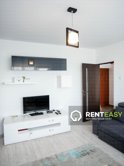 De inchiriat ! Apartament cu trei camere situat in zona Podu Ros - Splai Bahlui