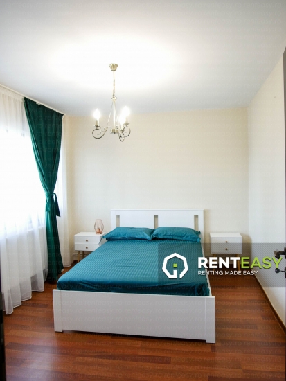 De inchiriat ! Apartament cu trei camere situat in zona Podu Ros - Splai Bahlui