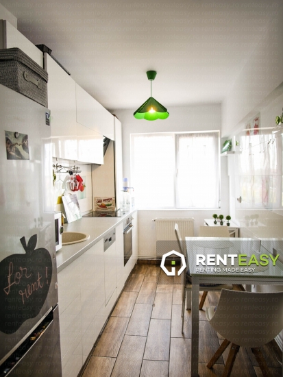 De inchiriat ! Apartament cu trei camere situat in zona Podu Ros - Splai Bahlui