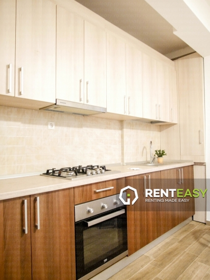 De inchiriat ! Apartament cu trei camere situat in zona Copou - Liceul Negruzzi