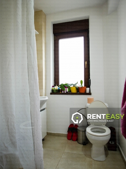 De inchiriat ! Apartament cu trei camere situat in zona Copou - Liceul Negruzzi