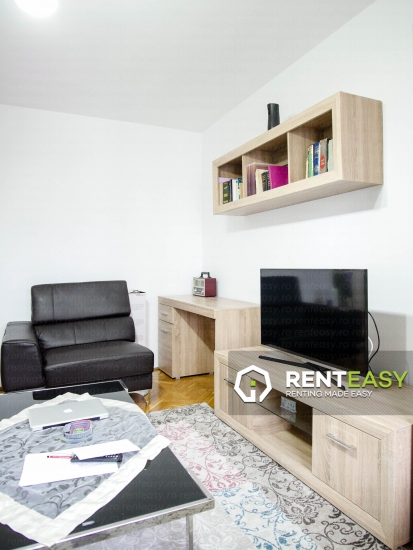 De inchiriat ! Apartament cu trei camere situat pe Bulevardul Independentei