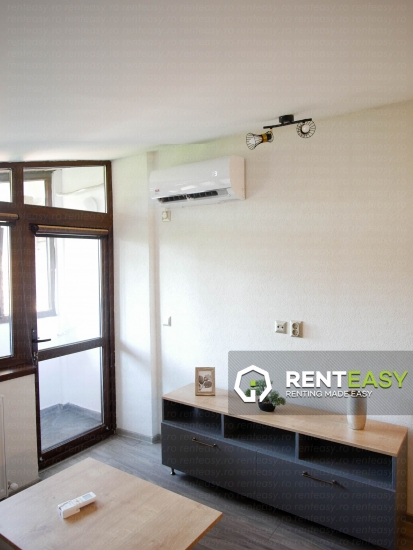 Prima inchiriere!Apartament cu 3 camere situat in zoa Arcu