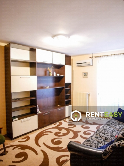 De inchiriat ! Apartament decomandat cu trei camere situat in zona Piata Unirii
