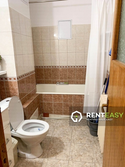 Apartament cu 3 camere situat pe Bulevardul Independentei, 600 euro