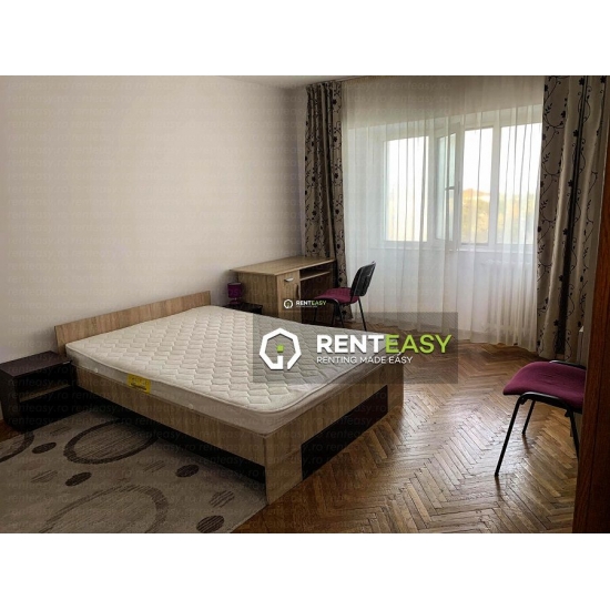 Apartament cu 3 camere situat pe Bulevardul Independentei, 600 euro