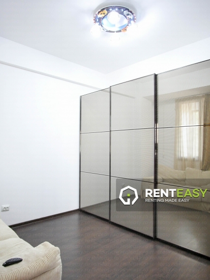 De inchiriat! Apartament 3 camere pe Independentei.