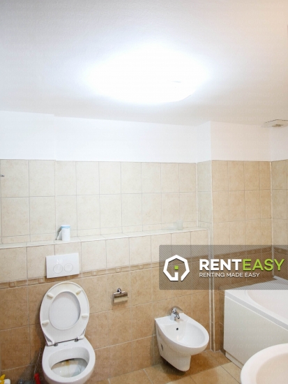 De inchiriat! Apartament 2 camere zona Sararie!