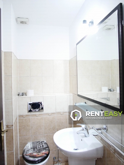 De inchiriat! Apartament 2 camere zona Sararie!