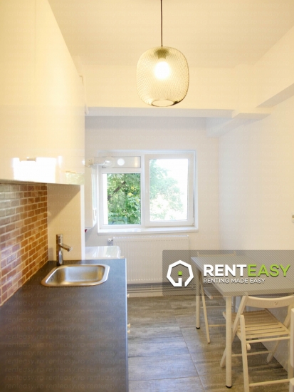 De inchiriat! Apartament 2 camere zona Hala Centrala.